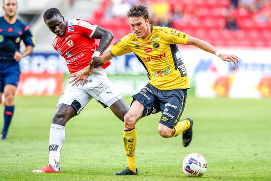 Kalmars Papa Alioune Diouf och Elfsborgs Lasse Nilsson