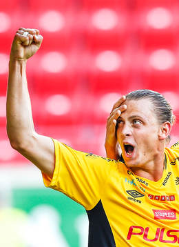 Elfsborgs Simon Hedlund firar 0-1 målet