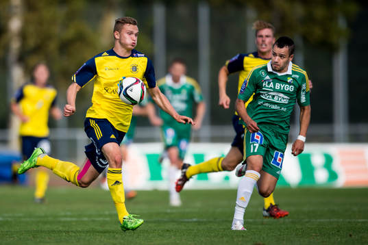 Ängelholms Piotr Johansson och Ljungskiles Ahmed El Amrani