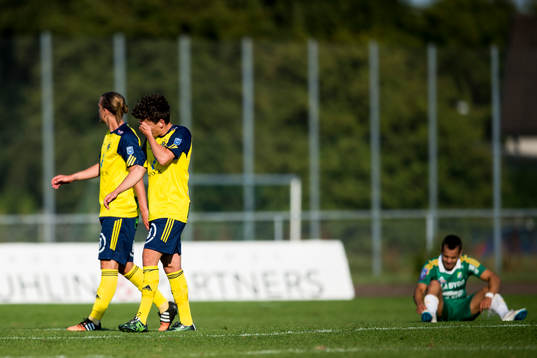 Ängelholm och Ljungskiles spelare deppar