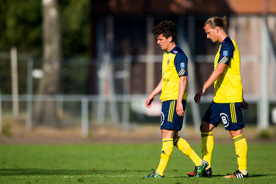 Ängelholms Ardian Rexhepi och Sebastian Carlsen deppar