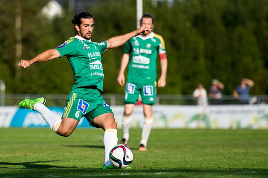 Ljungskiles Allan Mohideen laddar för skott