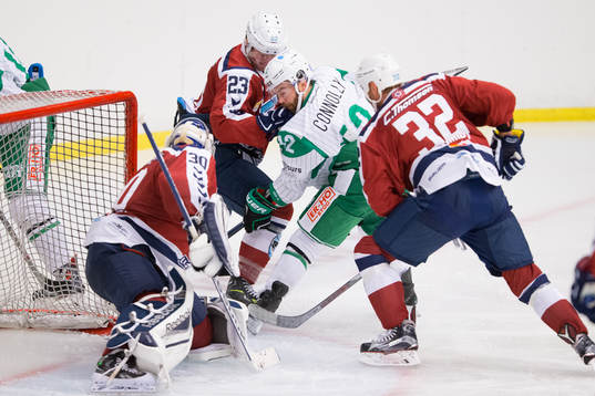 Hamburg Freezers målvakt Dimitrij Kotschnew, Benjamin