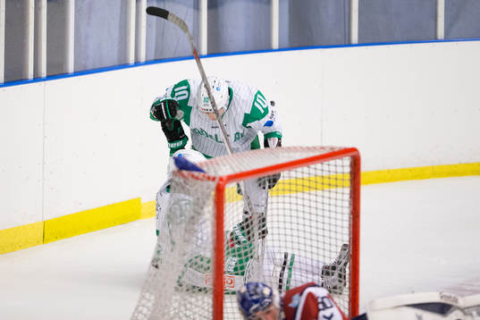 Rögle hockeys Viktor Lindgren är framme hos Rögle
