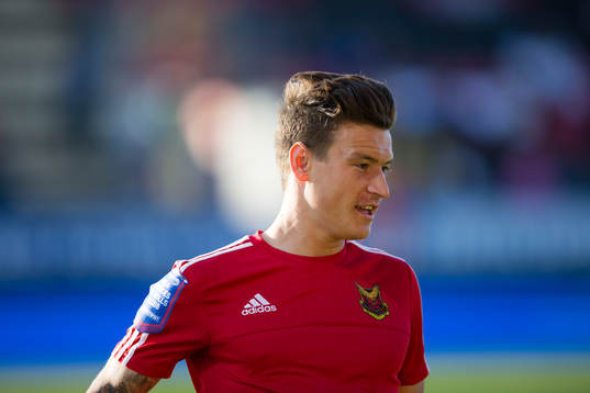 Östersunds Jamie Hopcutt värmer upp
