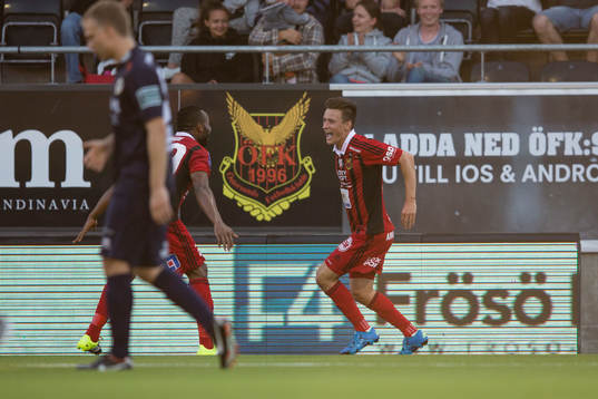 Östersunds Jamie Hopcutt jublar