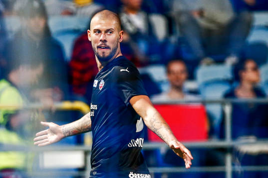 Helsingborgs Robin Simovic jublar