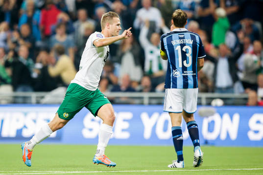 Hammarbys Erik Israelsson jublar