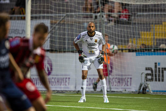 Östersunds målvakt Aly Keita