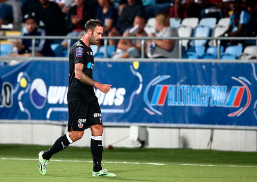 Rött kort och utvisning för Helsingborgs Rade Prica