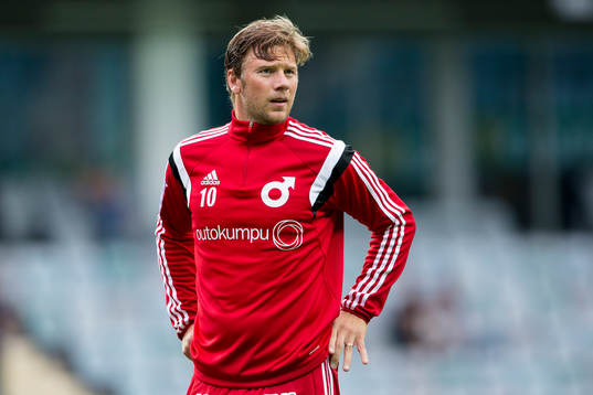 Degerfors Peter Samuelsson innan fotbollsmatchen i