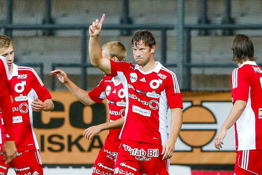 Degerfors Peter Samuelsson fira 0-1 målet fotbollsmatchen