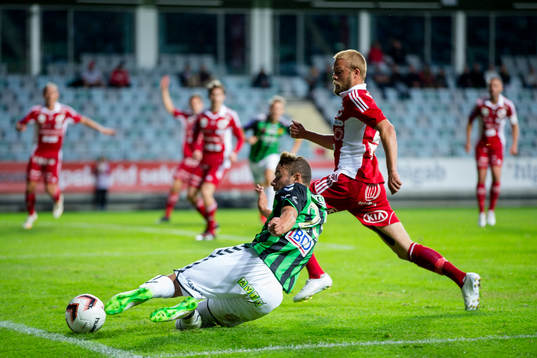 GAIS Malkolm Moenza mot Degerfors Daniel Sundgren