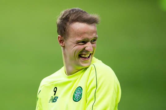 Celtics Leigh Griffiths skrattar