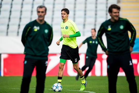 Celtics Mikael Lustig tränar för sig själv