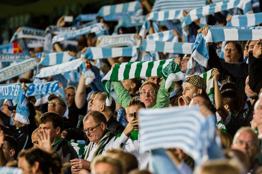 Celtics supporter bland Malmö FFs supportrar