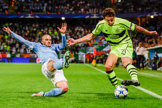 Malmö FFs Vladimir Rodic och Celtics Charlie Mulgrew