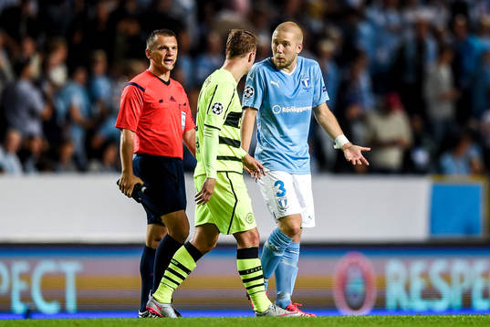 Celtics Leigh Griffiths och Malmö FFs Anton Tinnerholm i