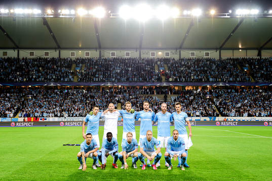 Malmö FFs startelva före fotbollsmatchen mellan Malmö FF
