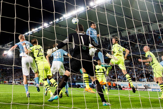 Malmö FFs Felipe Carvalho nickar in 2-0 bakom Celtics