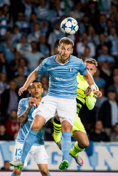 Malmö FFs Rasmus Bengtsson och Yoshimar Yotún samt
