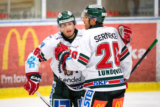 Frölundas Andreas Johnson och Joel Lundqvist jublar
