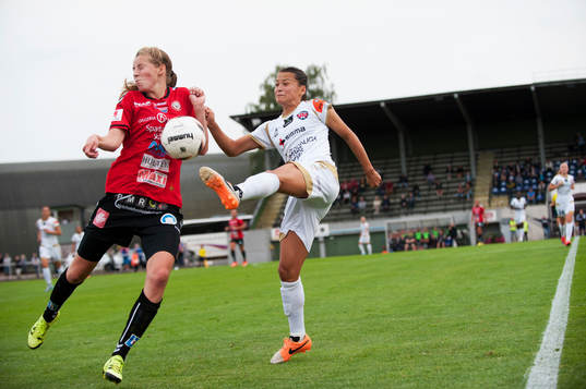 Kristianstads Amanda Edgren och Rosengårds Alexandra Lowe