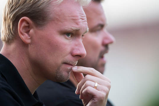 Malmös tränare Jack Jensen och Daniel Nilsson  i matchen