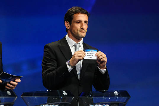 Manchester United dras av Juliano Belletti