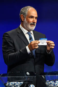 Barcelona dras av Andoni Zubizarreta