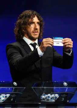 Dynamo Kiev dras av Carles Puyol