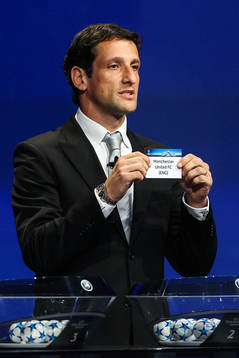 Manchester United dras av Juliano Belletti