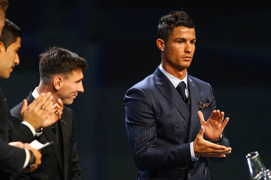Europas bäste spelare Lionel Messi, Barcelona applåderas