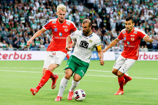 Kalmars Ludvig Öhman och Emin Nouri och Hammarbys Kennedy