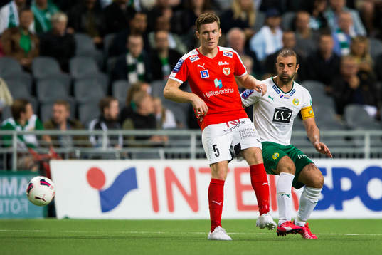 Kalmars Victor Agardius och Hammarbys Kennedy Bakircioglu