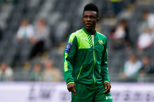 Hammarbys Joseph Aidoo värmer upp