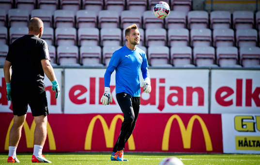 Örebros målvakt Oscar Jansson