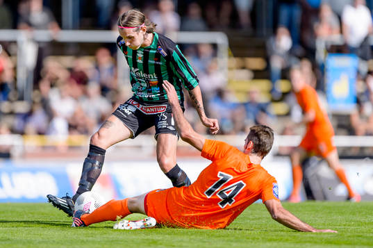 Varbergs David Johannesson och Athletics Juan Jose Hervias