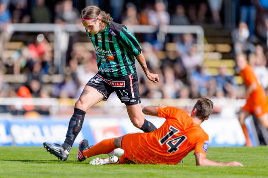 Varbergs David Johannesson och Athletics Juan Jose Hervias