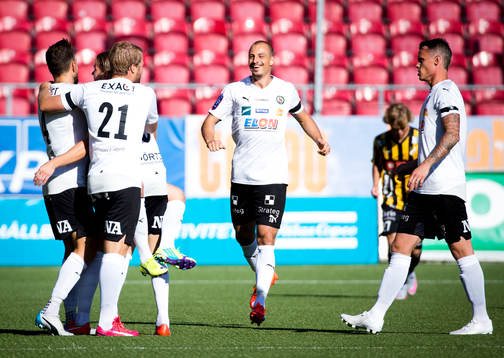 Örebros Martin Broberg gör 1-0