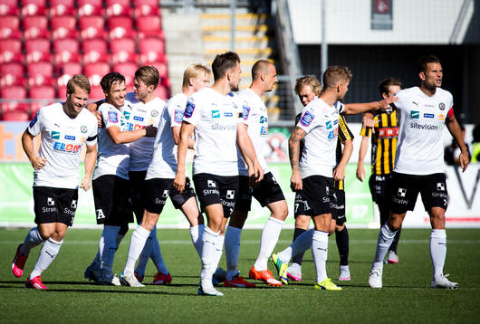 Örebros Martin Broberg gör 1-0