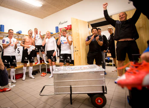Jubel i örebros oklädningsrum