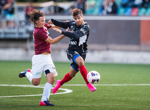 Örgrytes William Atashkadeh vinner närkamp med Qvidings