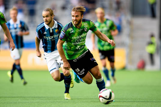 Djurgårdens Daniel Berntsen och Halmstads Jesper Westerberg