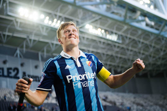 Djurgårdens Emil Bergström jublar