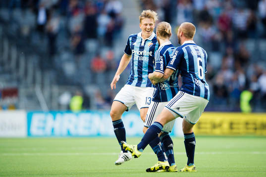 Djurgårdens Emil Bergström (tv) och Alexander Faltsetas
