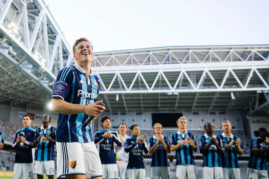Djurgårdens Emil Bergström jublar