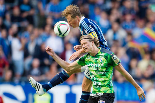 Djurgårdens Emil Bergström och Halmstads Alexander