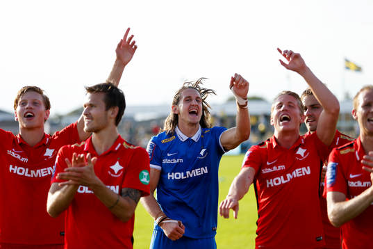 Norrköpingsspelare jublar