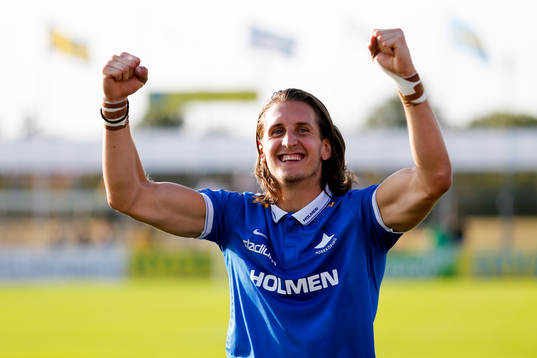 Norrköpings målvakt David Mitov Nilsson jublar
